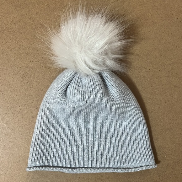 Aritzia Main Character Elana Toque - Picture 2 of 3